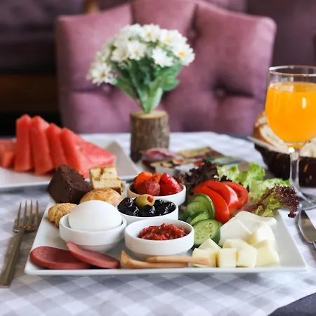 Great Fortune & מלון