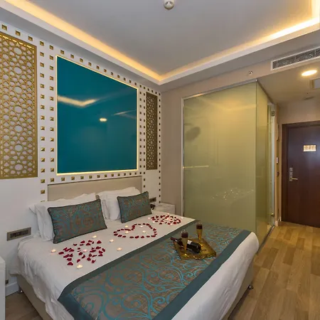 Great Fortune & מלון