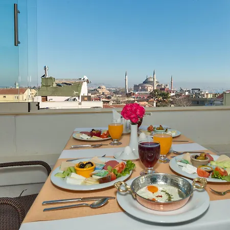 Great Fortune & מלון